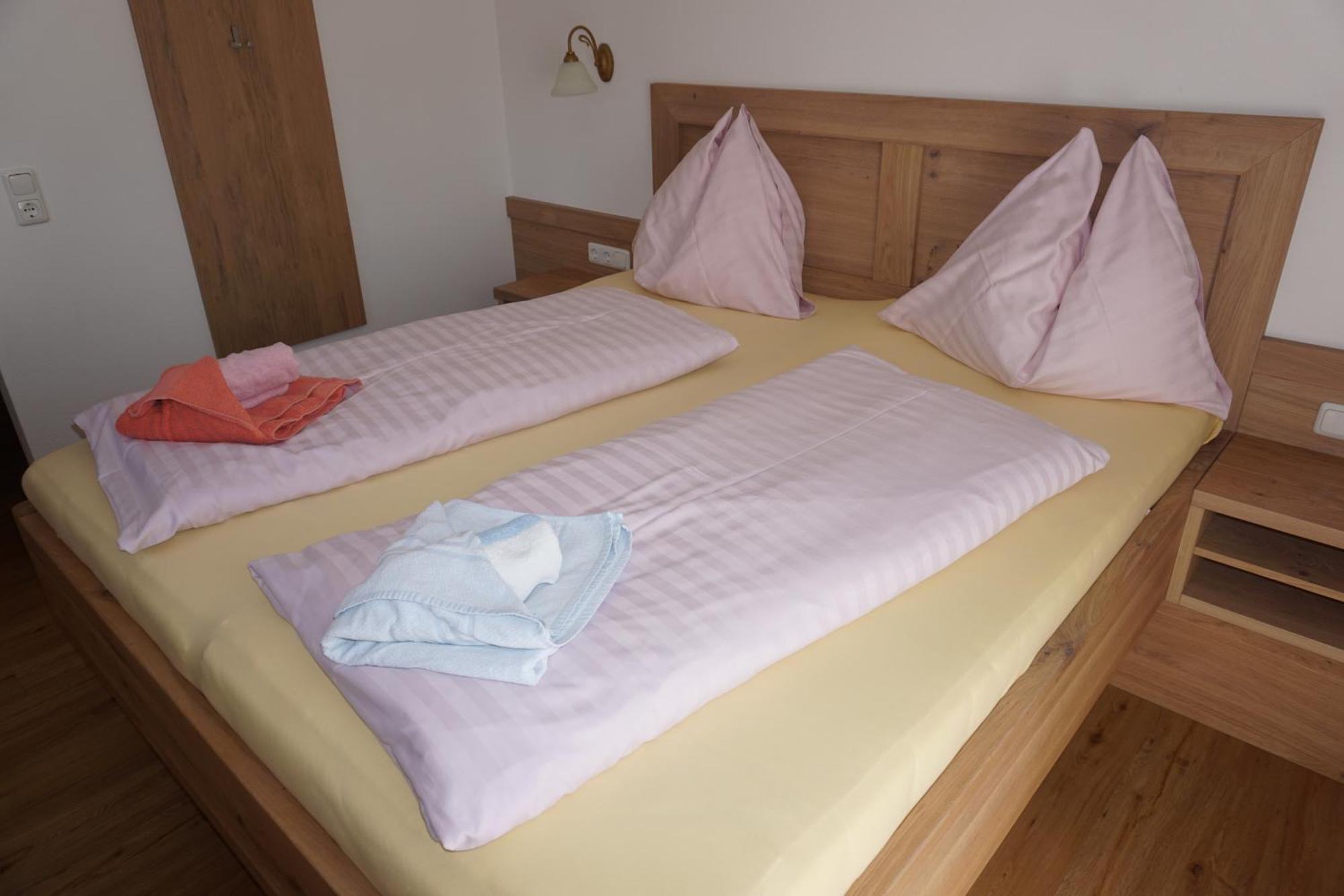 Pension & Appartements Anny Maria Alm am Steinernen Meer Exterior photo